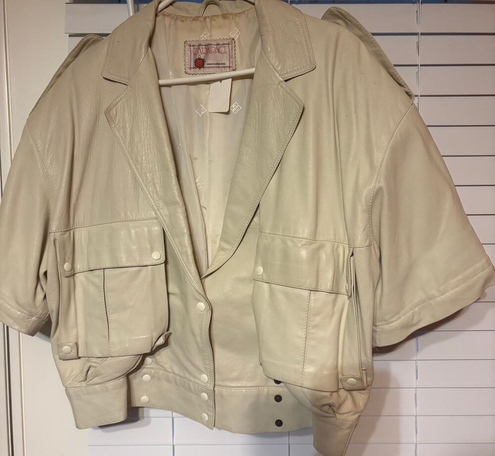 Vintage CARAPACE England Cream Ivory LEATHER CROPPED JACKET Moto Epaulets 10!